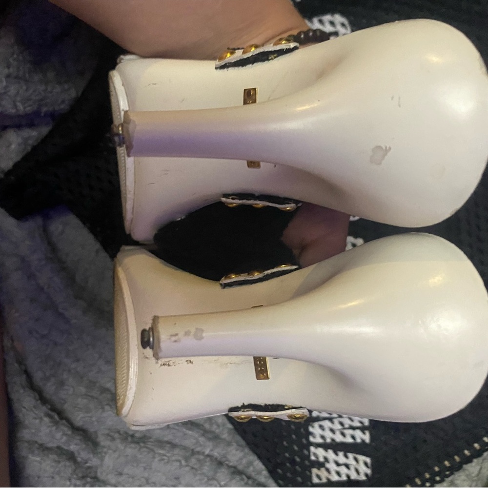 Dolce & Gabbana heels - Picture 12 of 15
